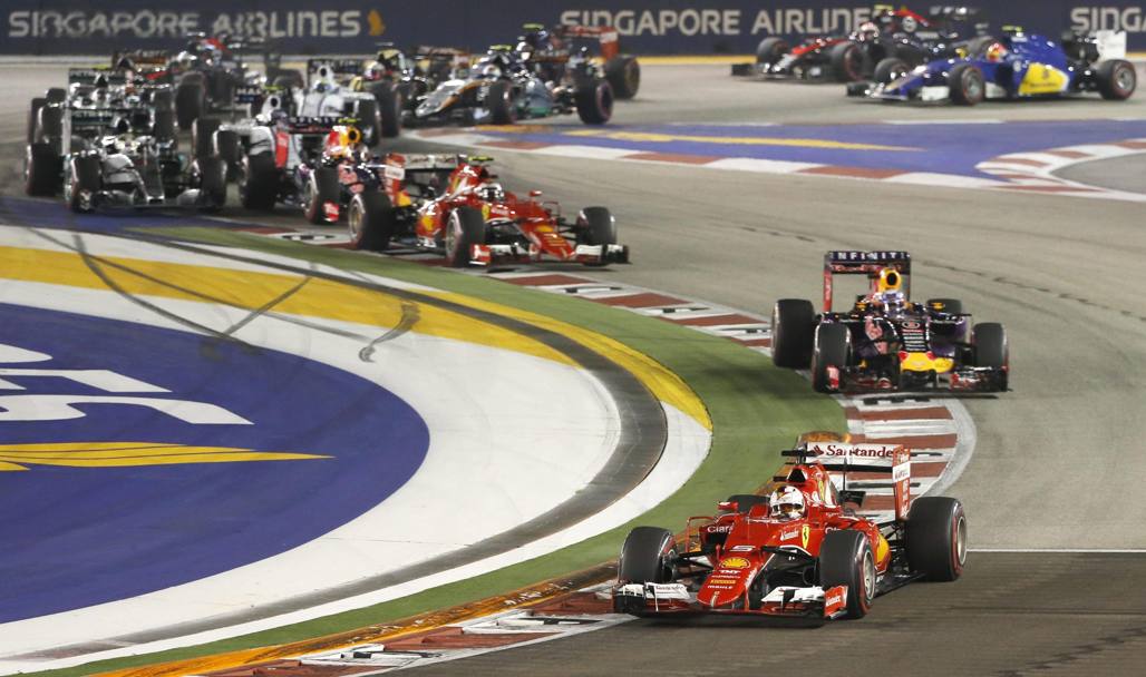 Vettel sfila al comando alla prima curva, ci rester fino alla fine. Getty